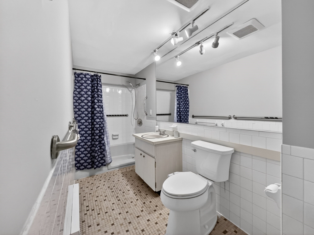 1321 Worcester Road, Unit 506 Framingham, MA 01701 - Photo 18 of 28