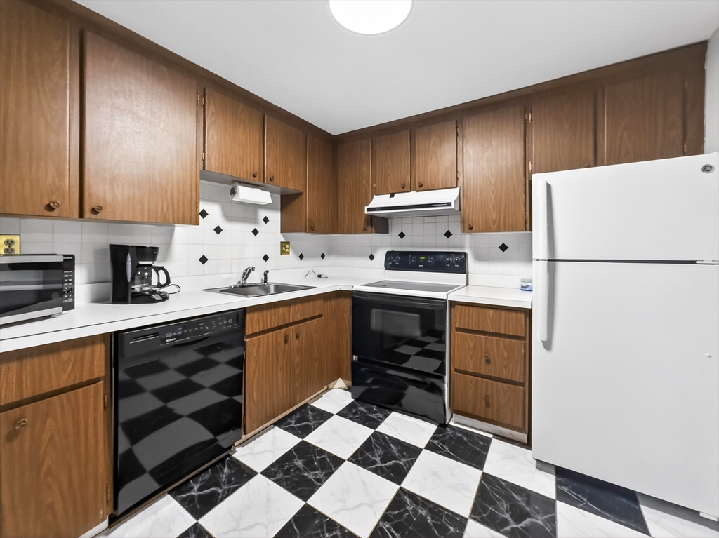 1321 Worcester Road, Unit 506 Framingham, MA 01701 - Photo 8 of 28