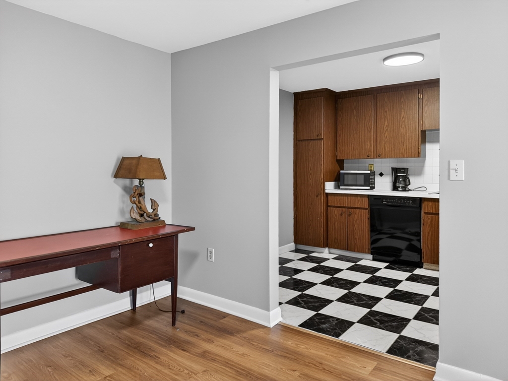 1321 Worcester Road, Unit 506 Framingham, MA 01701 - Photo 9 of 28