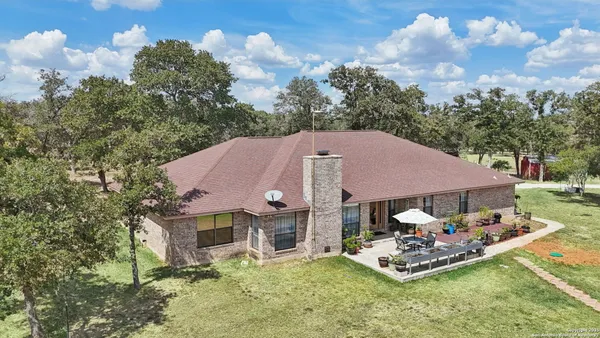 $700,000 | 110 High Sierra Drive, Seguin, TX 78155