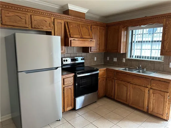 $995 | 1504 East Quail Street, Pharr, TX 78577