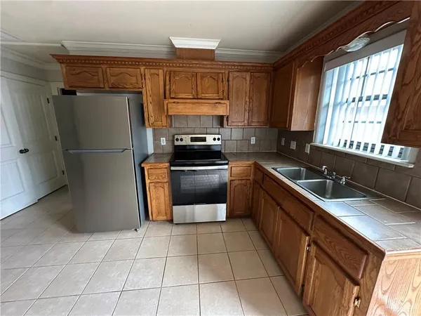 $995 | 1504 East Quail Street, Pharr, TX 78577