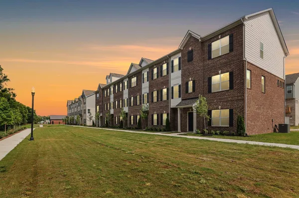 $319,900 | 132 Rosebush Lane, Lebanon, TN 37087