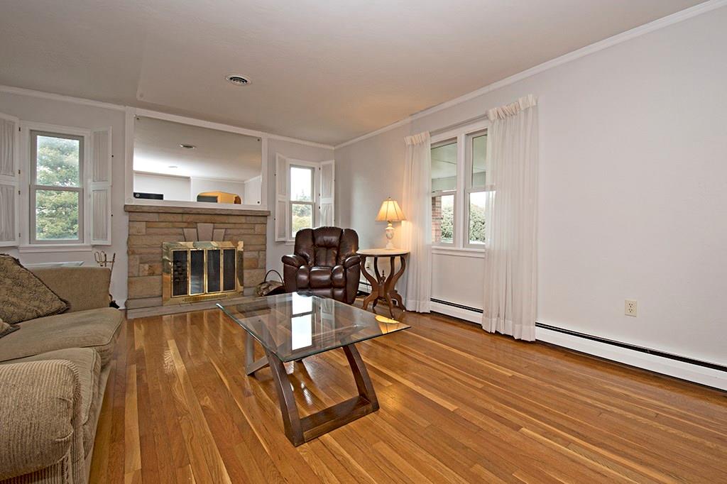1336 Parkway Road Pittsburgh, PA 15237 - Photo 3 of 25 Gallery Image 3