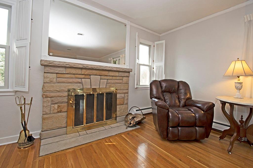 1336 Parkway Road Pittsburgh, PA 15237 - Photo 4 of 25 Gallery Image 4