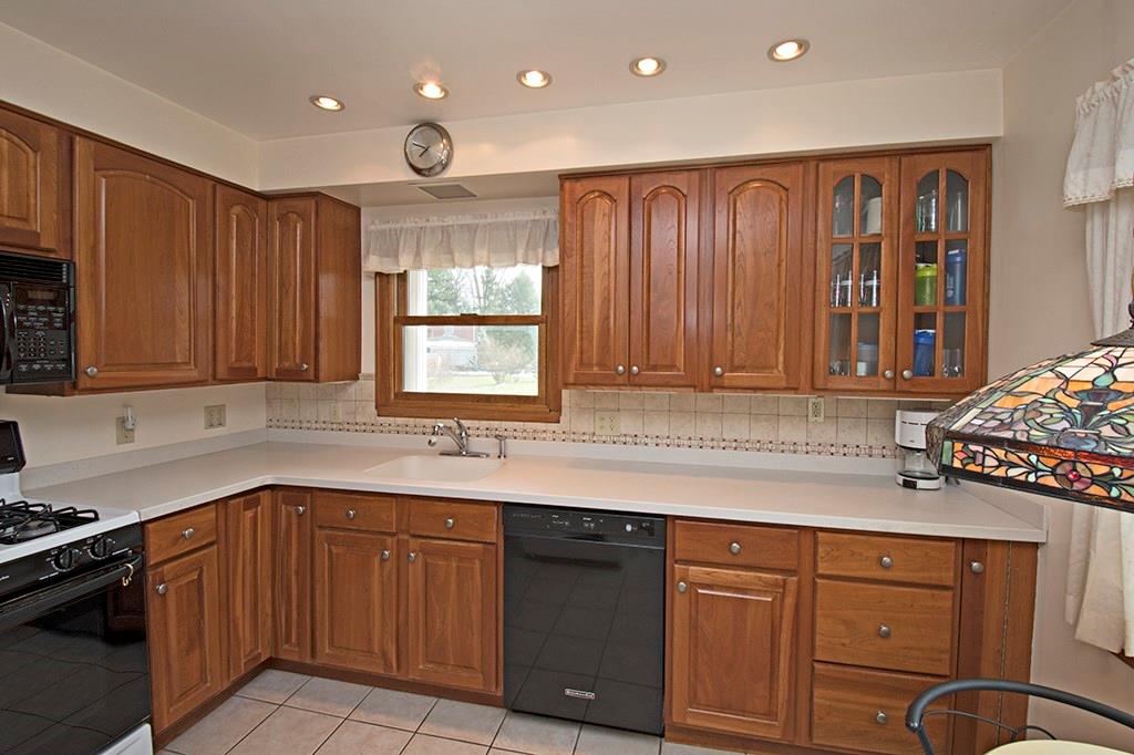 1336 Parkway Road Pittsburgh, PA 15237 - Photo 5 of 25 Gallery Image 5