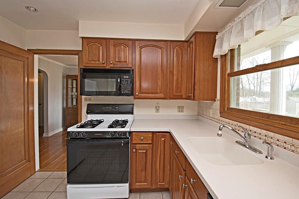 1336 Parkway Road Pittsburgh, PA 15237 - Photo 8 of 25 Gallery Image 8