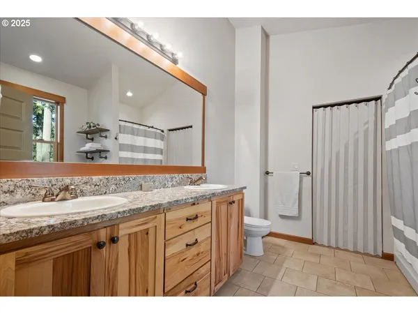 $700,000 | 13135 Southeast Winston Road, Damascus, OR 97089