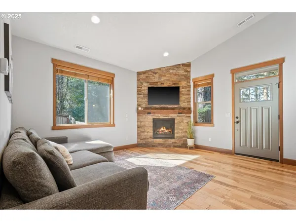 $700,000 | 13135 Southeast Winston Road, Damascus, OR 97089