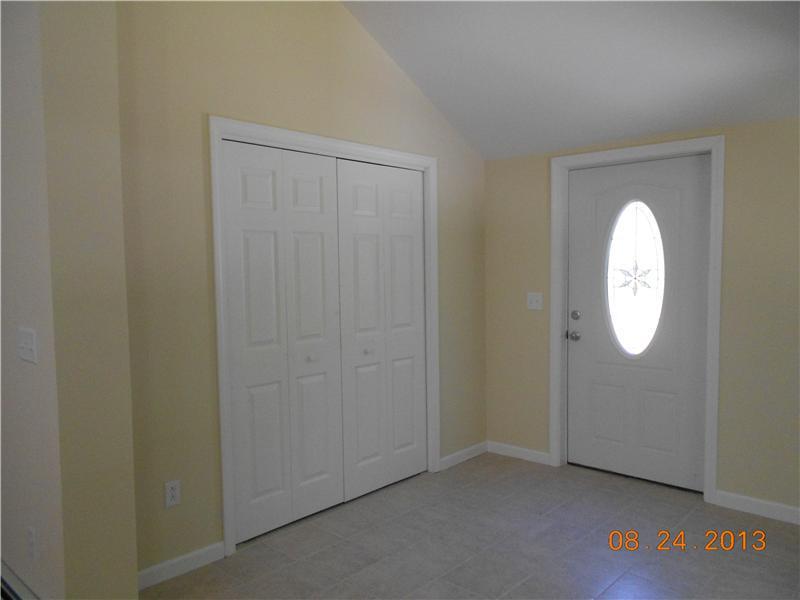 71 Cross Road Sabattus, ME 04280 - Photo 8 of 30 Other. MUDROOM AND ENTRYWAY WITH...
