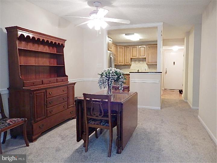 137 Riversedge Drive Norristown, PA 19403 - Photo 7 of 23 Dining Room