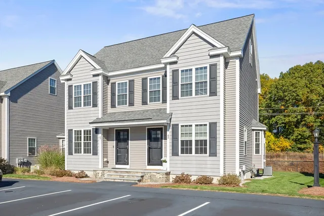 $2,800 | 45 Riley Road, Unit 45, Tyngsboro, MA 01879