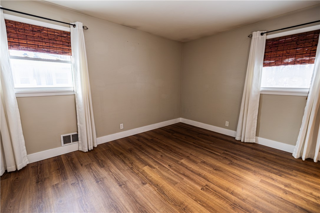 25 Walnut Park Irondequoit, NY 14622 - Photo 11 of 18