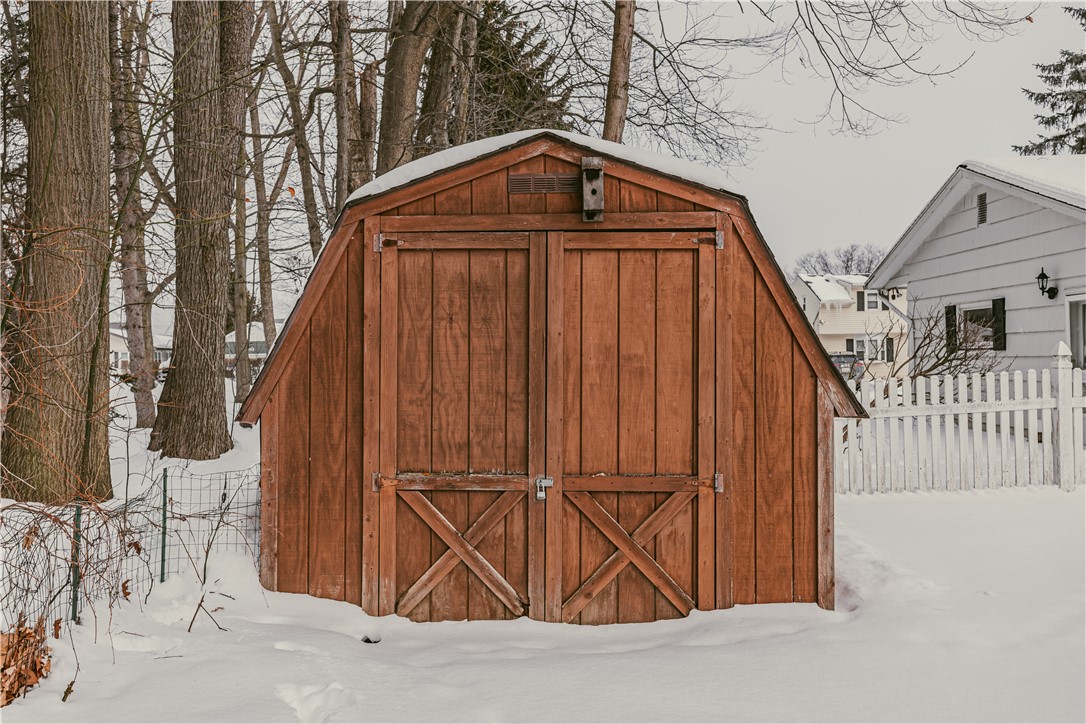 25 Walnut Park Irondequoit, NY 14622 - Photo 18 of 18