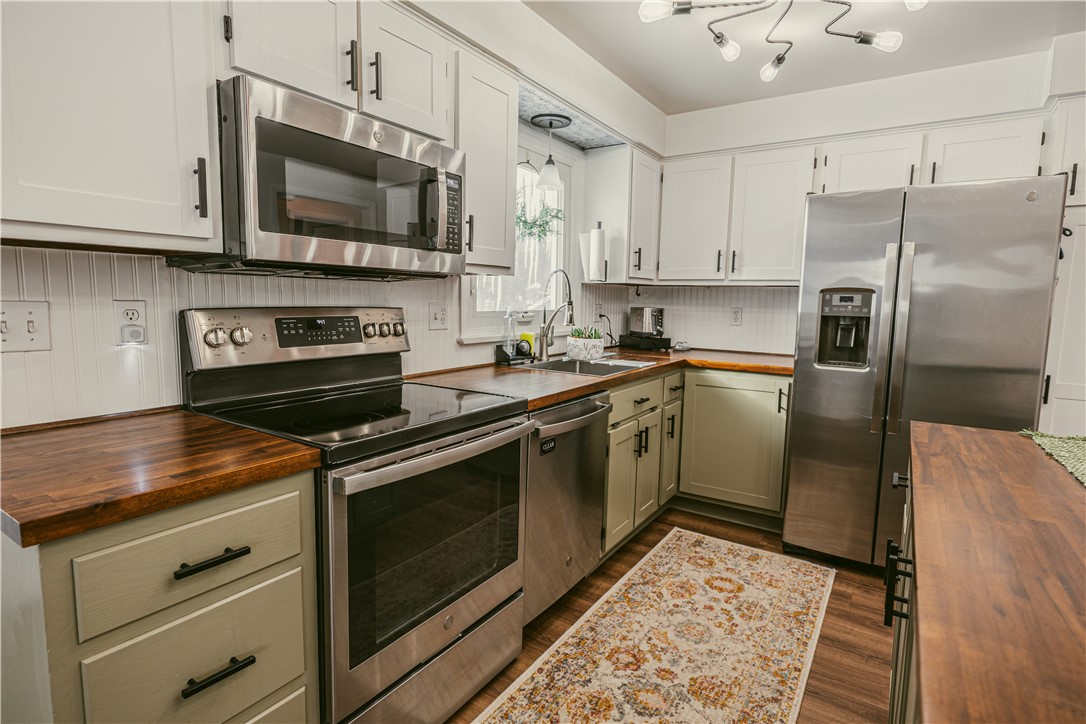 25 Walnut Park Irondequoit, NY 14622 - Photo 6 of 18