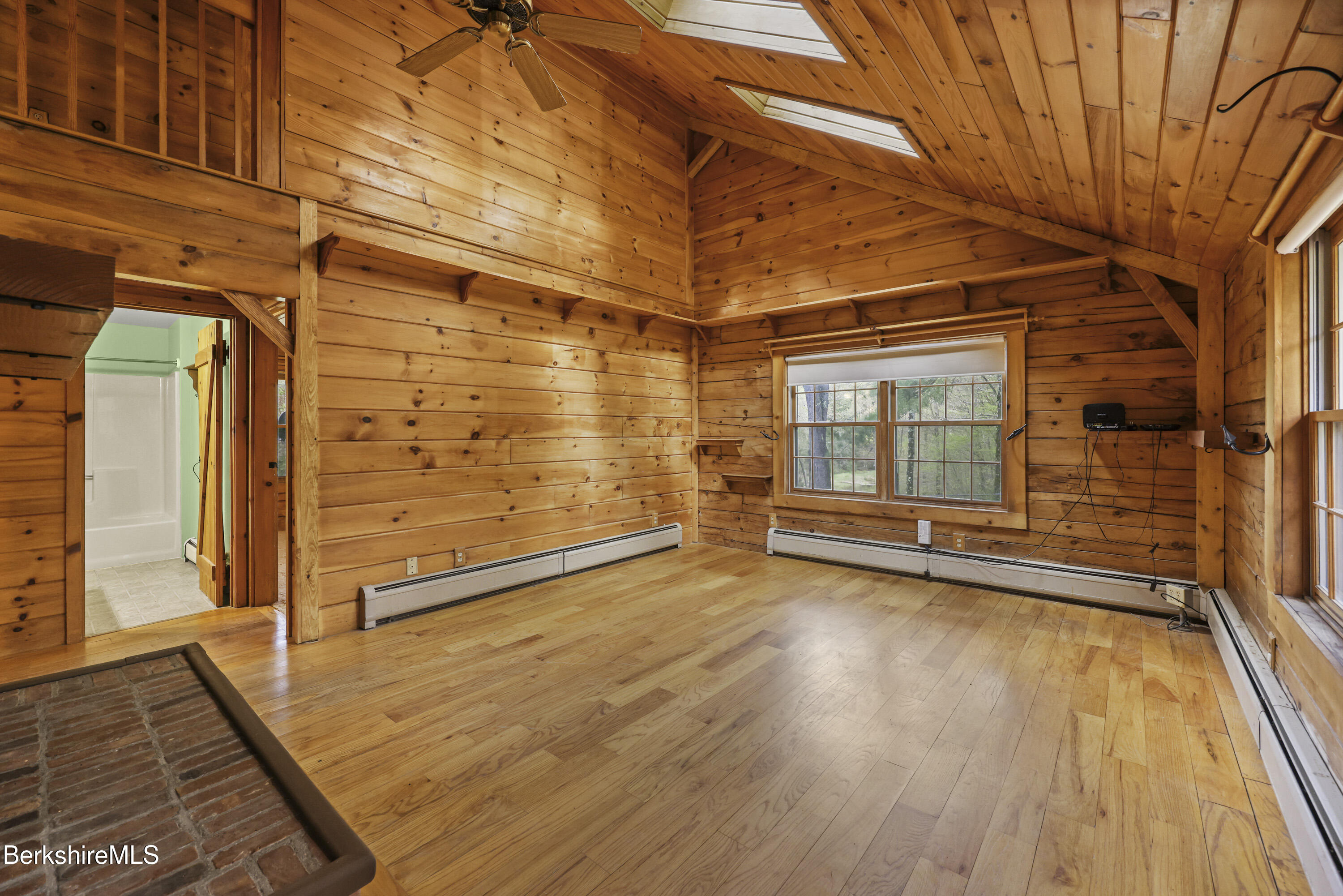 189 Cross Place Road Washington, MA 01223 - Photo 9 of 43 living area
