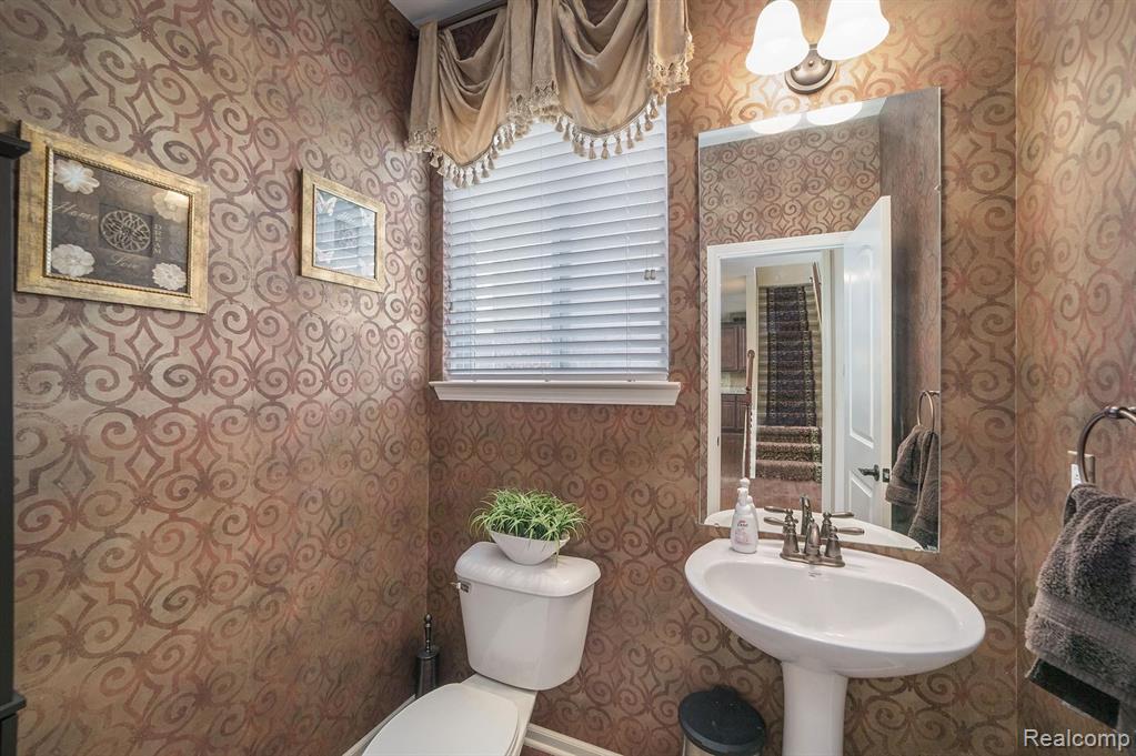 3543 Connors Drive Rochester Hills, MI 48307 - Photo 5 of 48