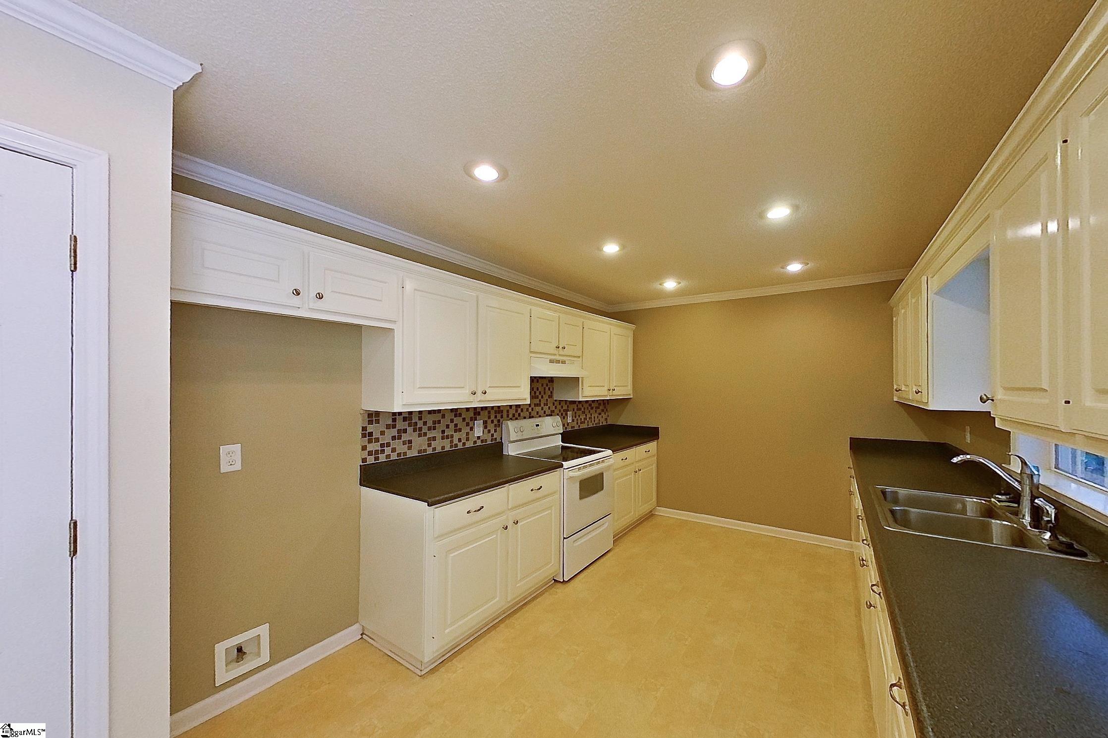 249 Lightwood Farm Road Woodruff, SC 29388 - Photo 8 of 26 Gallery Image 8