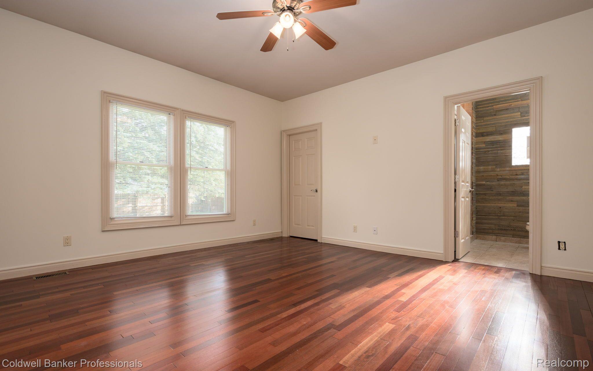 1158 Beta Road Walled Lake, MI 48390 - Photo 16 of 27 Gallery Image 16