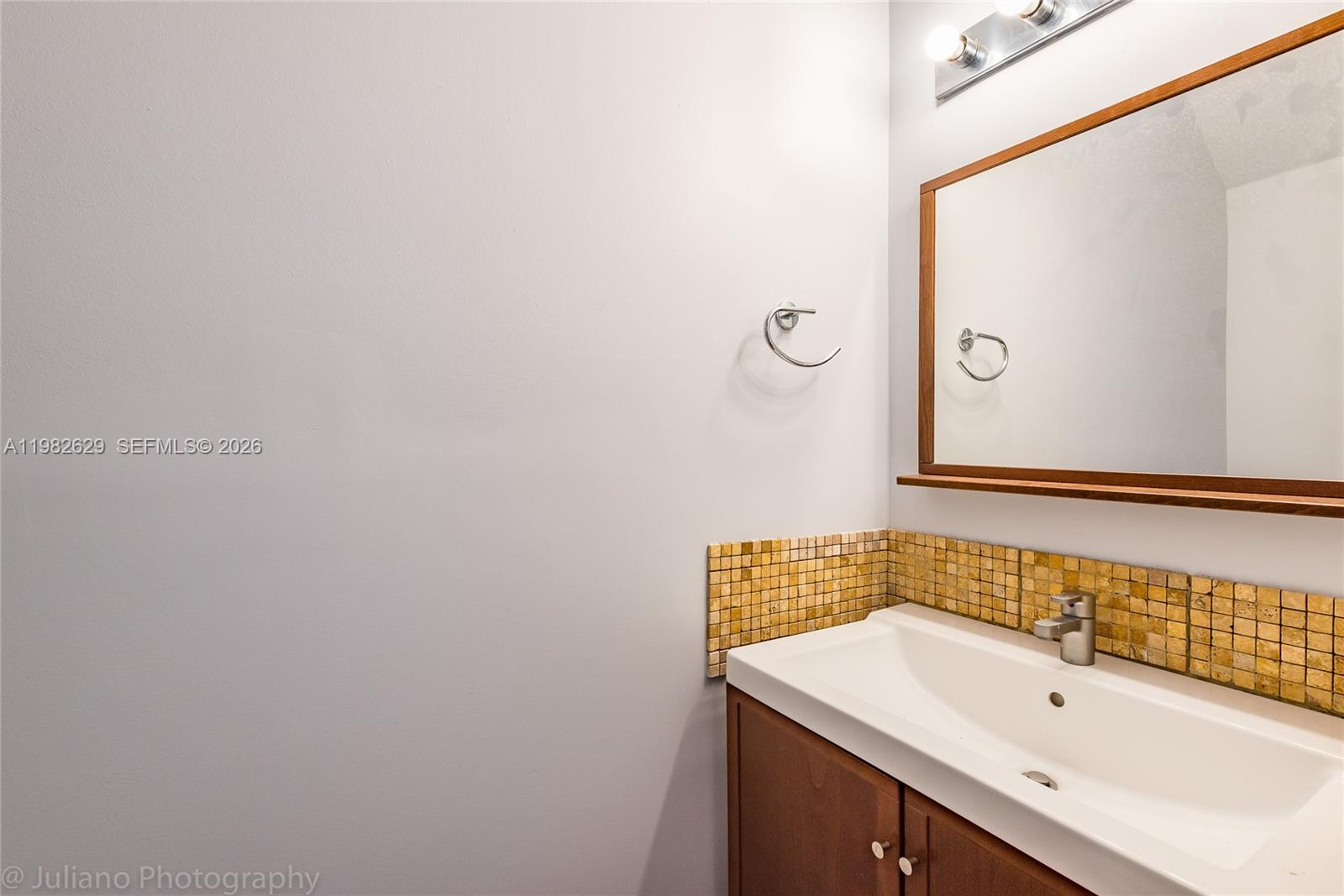 16061 Emerald Cove Road, Unit 16061 Weston, FL 33331 - Photo 15 of 37