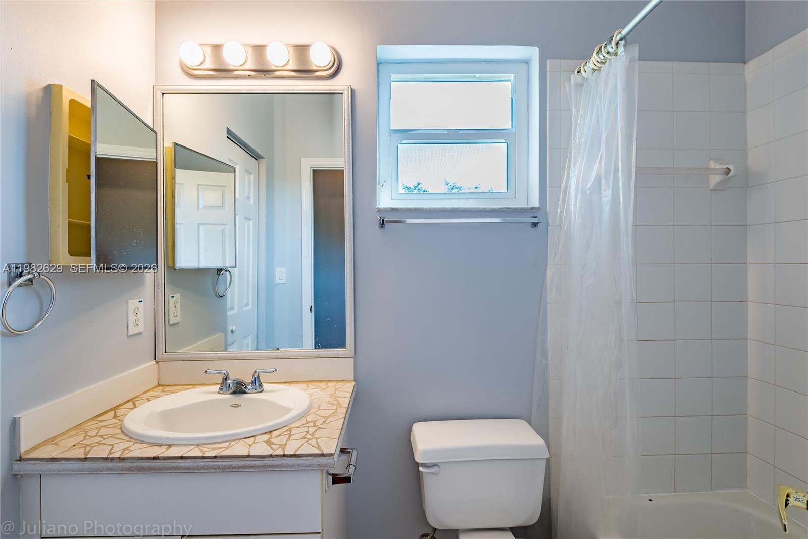 16061 Emerald Cove Road, Unit 16061 Weston, FL 33331 - Photo 26 of 37
