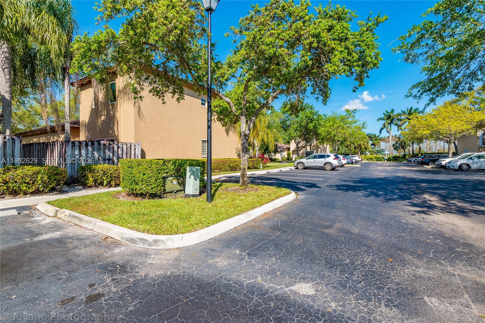 16061 Emerald Cove Road, Unit 16061 Weston, FL 33331 - Photo 32 of 37