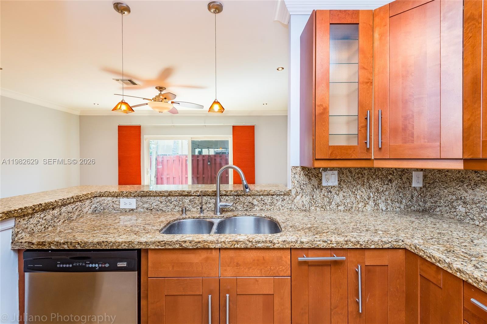 16061 Emerald Cove Road, Unit 16061 Weston, FL 33331 - Photo 5 of 37