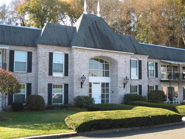 324 Russell Road, Unit 211 Westfield, MA 01085 - Photo 2 of 15 Gallery Image 2