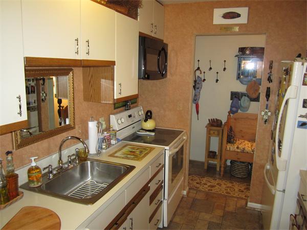 324 Russell Road, Unit 211 Westfield, MA 01085 - Photo 4 of 15 Gallery Image 4