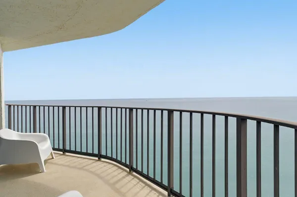$6,500 | 5420 North Ocean Drive, Unit 1702, Singer Island, FL 33404