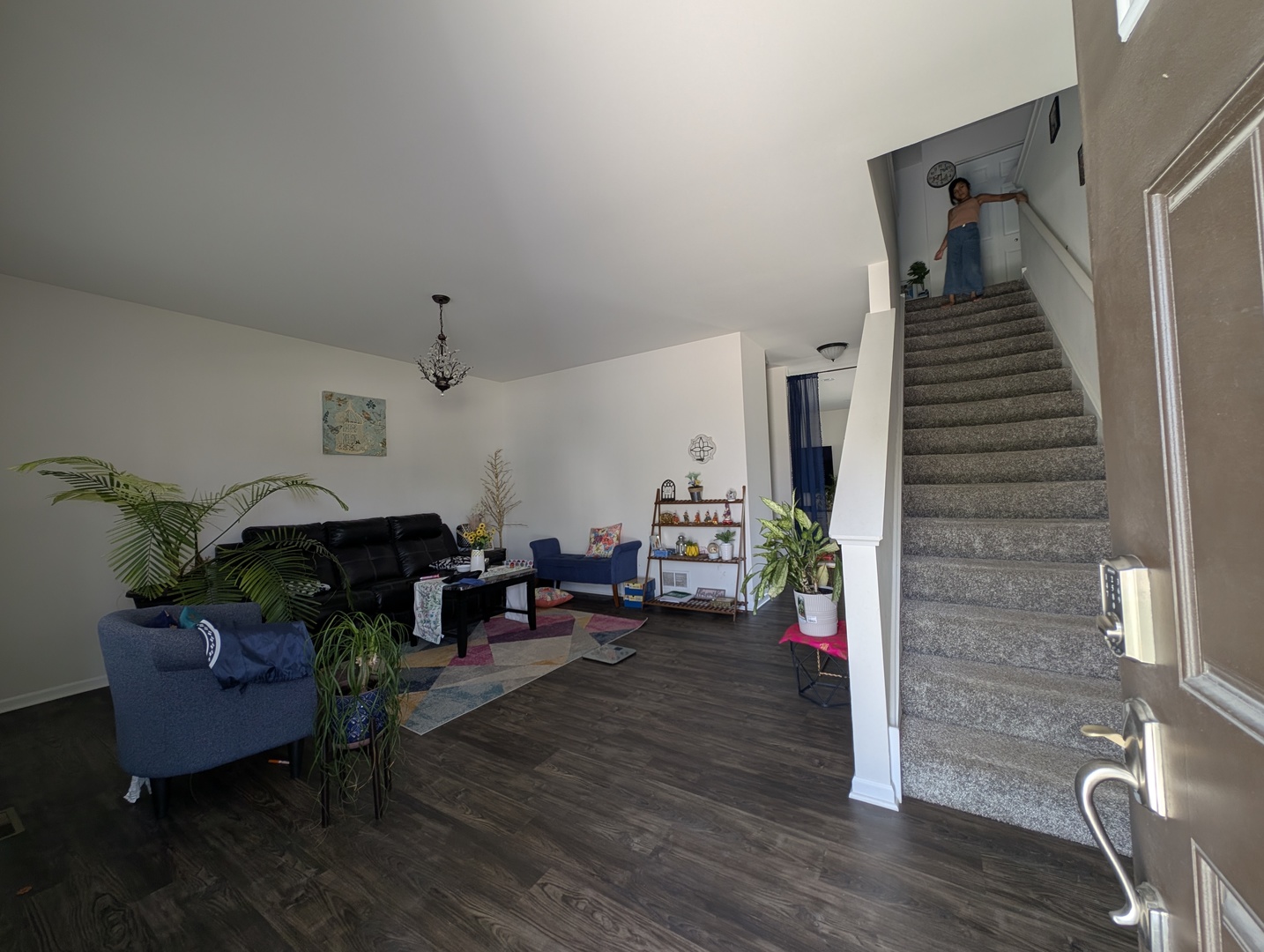 3759 St James Court Elgin, IL 60124 - Photo 14 of 28 a living room with furniture and wooden floor