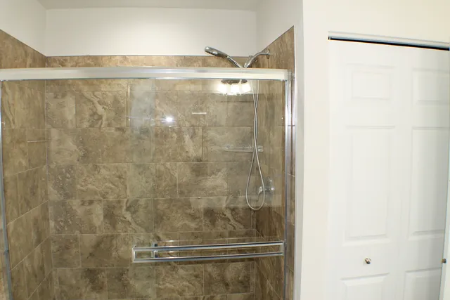 $3,200 | 3759 St James Court, Elgin, IL 60124