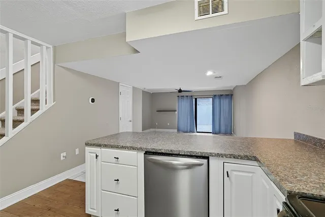 $154,900 | 1836 North Crystal Lake Drive, Unit 44, Lakeland, FL 33801