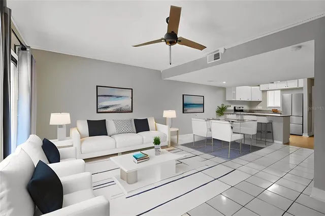 $154,900 | 1836 North Crystal Lake Drive, Unit 44, Lakeland, FL 33801