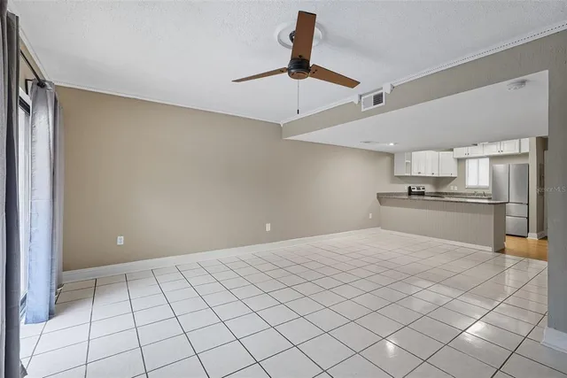 $154,900 | 1836 North Crystal Lake Drive, Unit 44, Lakeland, FL 33801
