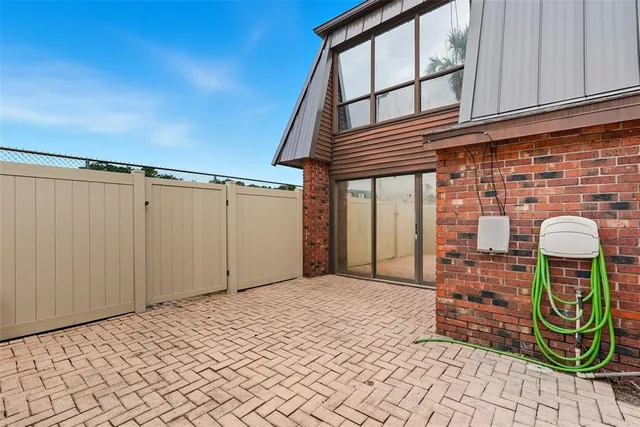 $154,900 | 1836 North Crystal Lake Drive, Unit 44, Lakeland, FL 33801