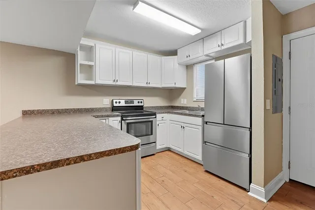 $154,900 | 1836 North Crystal Lake Drive, Unit 44, Lakeland, FL 33801