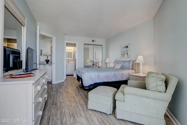 $1,800 | 2000 New River Inlet Road, Unit 2604, North Topsail Beach, NC 28460