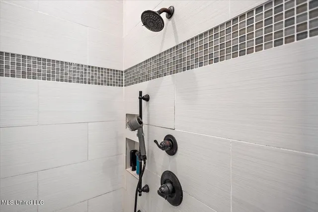 $704,900 | 213 South Woodcreek Road, Madison, MS 39110