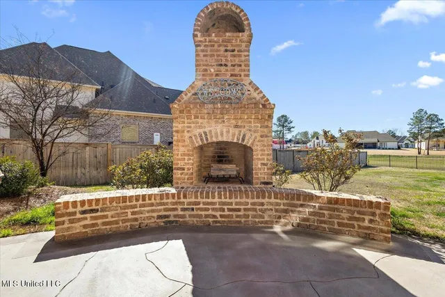 $704,900 | 213 South Woodcreek Road, Madison, MS 39110