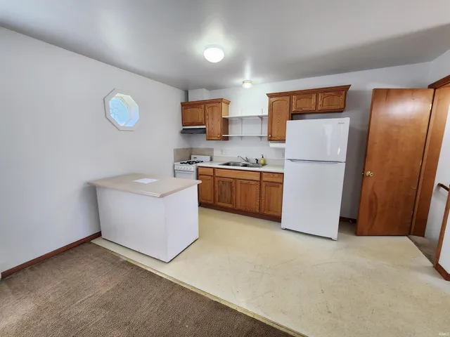 $1,950 | 403 Oakwood Street, Angola, IN 46703