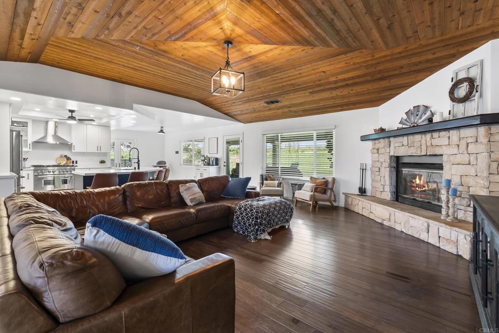 2365 Shaylene Way Alpine, CA 91901 - Photo 7 of 57