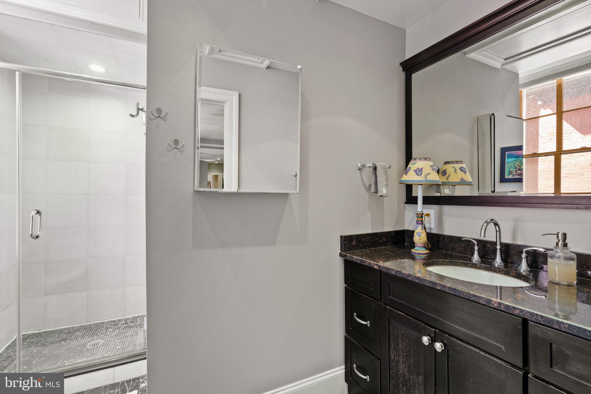 2049 Walnut Street, Unit 1R Philadelphia, PA 19103 - Photo 15 of 18