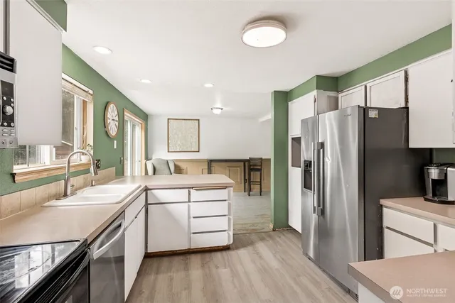 $815,000 | 33210 78th Avenue South, Roy, WA 98580