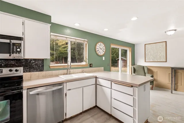 $815,000 | 33210 78th Avenue South, Roy, WA 98580