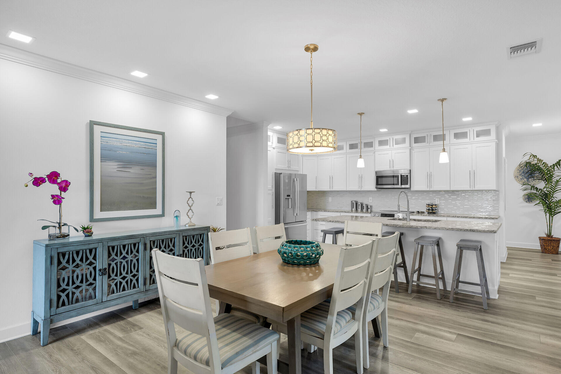 451 Sombrero Beach Road Marathon, FL 33050 - Photo 11 of 55 a large kitchen with a table and chairs