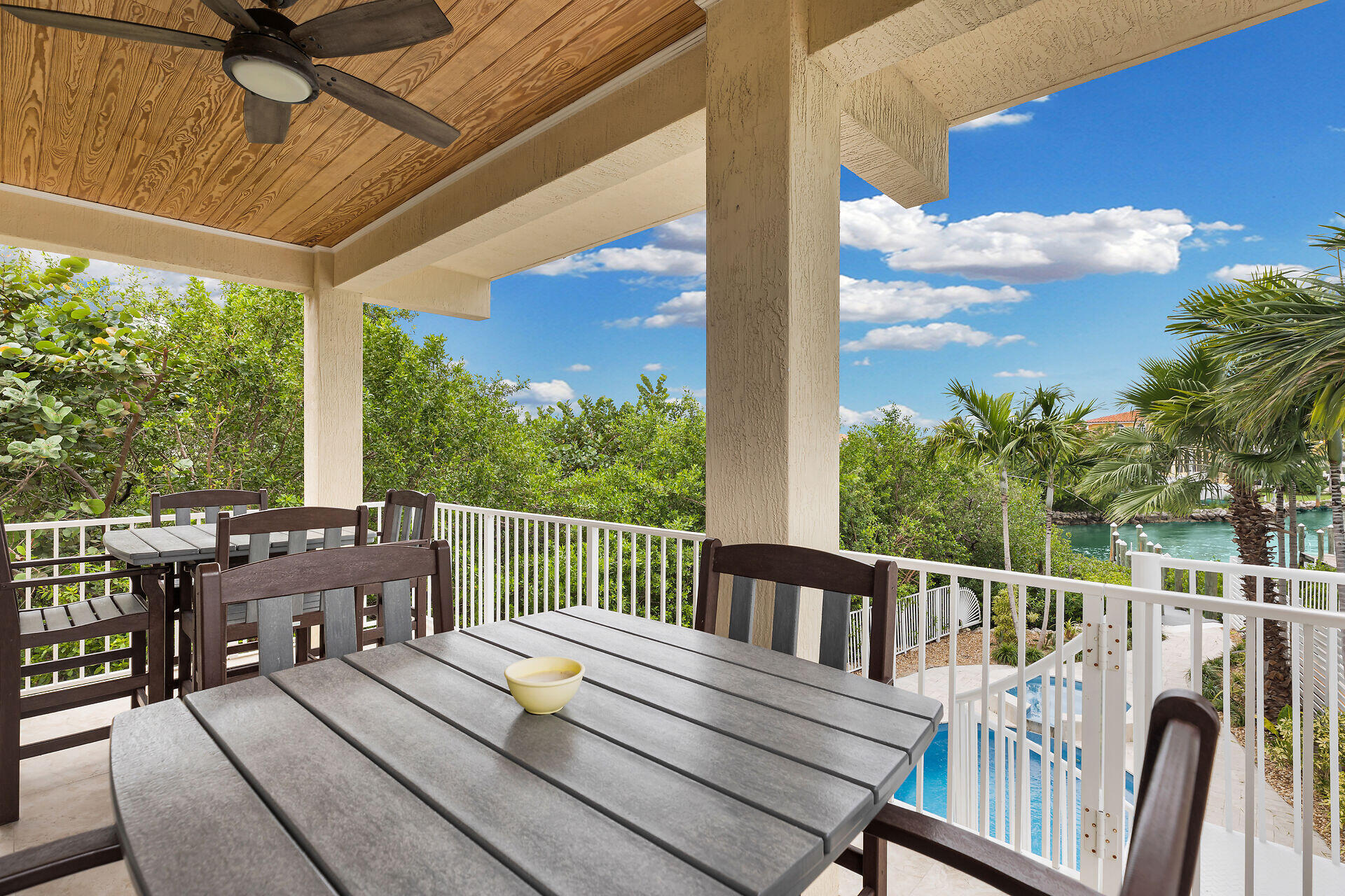451 Sombrero Beach Road Marathon, FL 33050 - Photo 37 of 55 a view of a balcony with couch