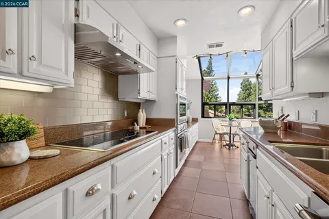 $940,000 | 3279 Mt Diablo Court, Unit 18, Lafayette, CA 94549