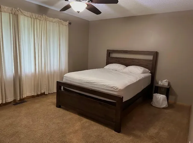 $2,600 | 1657 Helena Road North, Oakdale, MN 55128