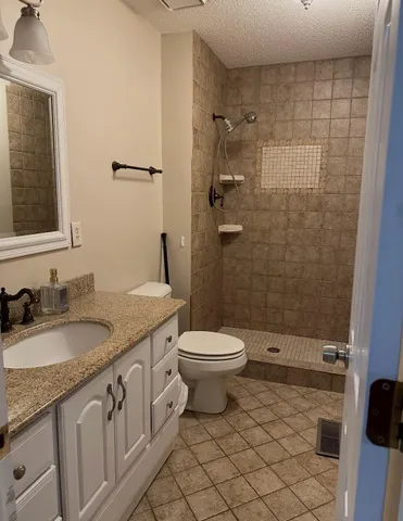 $2,600 | 1657 Helena Road North, Oakdale, MN 55128